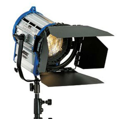 Arri TI 1000W True Blue Fresnel Spot Light 5" Lens - 551100